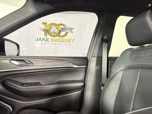 New 2025 Jeep Grand Cherokee Overland image 35