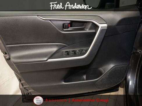 Used 2025 Toyota RAV4 LE AWD/4WD image 10