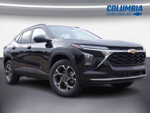 New 2026 Chevrolet Trax LT w/ Driver Confidence Package image 1