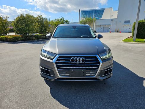 Used 2017 Audi Q7 3.0T Prestige image 3