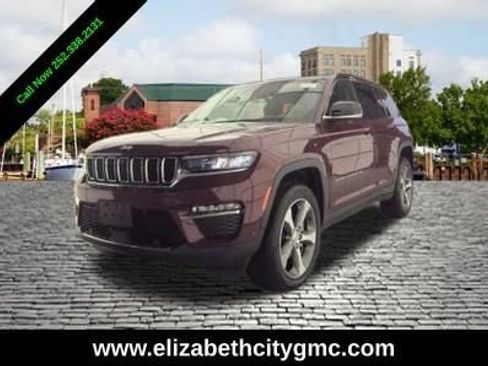 Used 2023 Jeep Grand Cherokee Limited w/ Luxury Tech Group II AWD/4WD image 1