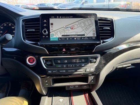 Used 2025 Honda Ridgeline Black Edition image 18