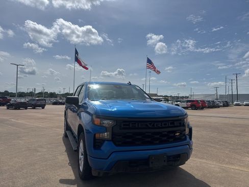 Used 2022 Chevrolet Silverado 1500 Custom RWD image 3
