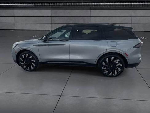 Used 2024 Lincoln Nautilus Reserve w/ Jet Appearance Package (87T) image 5