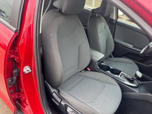 Used 2025 Kia K4 FWD image 35