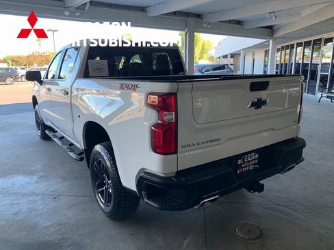 Used 2022 Chevrolet Silverado 1500 LT Trail Boss w/ Convenience Package II image 6