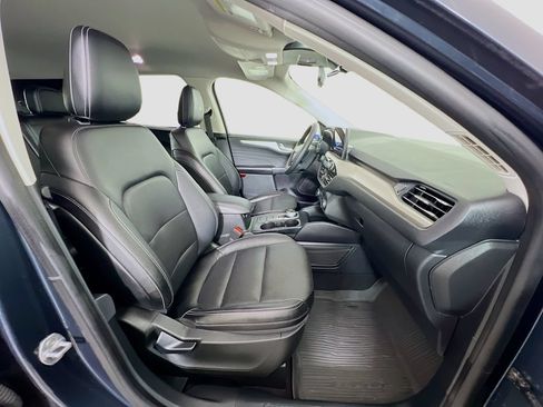 Certified 2022 Ford Escape SEL AWD/4WD image 28