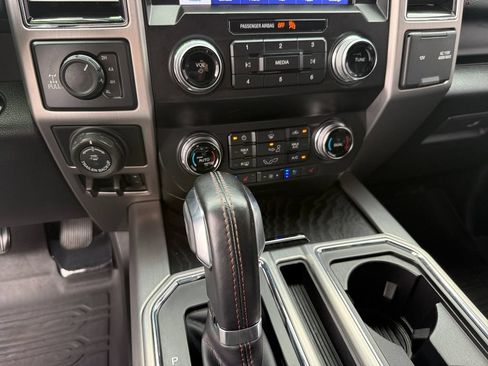 Used 2020 Ford F150 Platinum w/ Equipment Group 701A Luxury AWD/4WD image 21