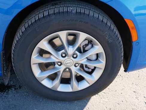 New 2026 Chrysler Pacifica Limited w/ Trailer Tow Group image 9