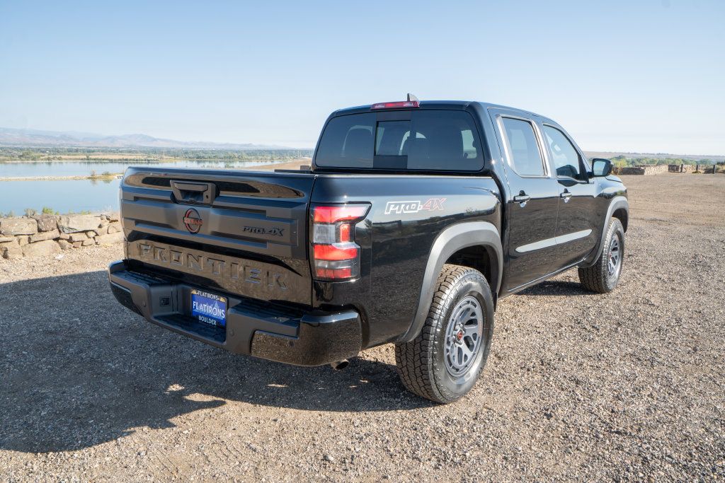 Used 2026 Nissan Frontier PRO-4X AWD/4WD image 5