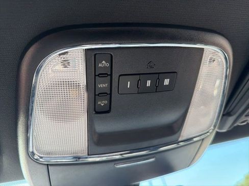 Used 2018 Dodge Charger GT w/ Driver Confidence Group AWD/4WD image 31