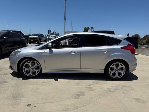 Used 2013 Ford Focus ST FWD image 6