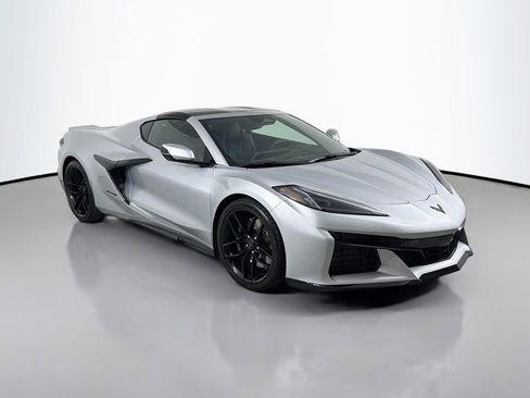 Used 2026 Chevrolet Corvette Z06 w/ Stealth Interior Trim Package RWD image 3
