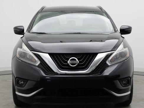 Used 2018 Nissan Murano SV FWD image 2