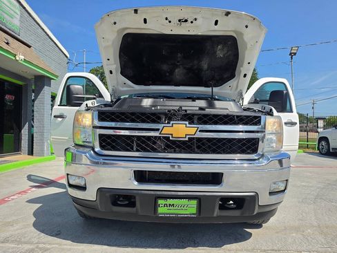 Used 2012 Chevrolet Silverado 2500 LT w/ Interior Plus Package AWD/4WD image 53