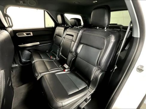 Used 2023 Ford Explorer Limited image 26