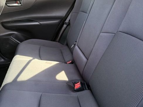 Certified 2022 Toyota Venza LE image 34