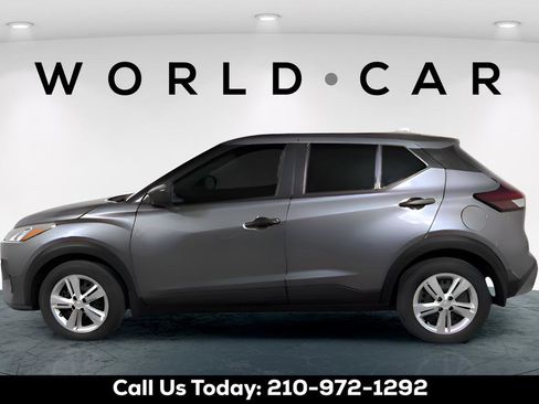 Used 2024 Nissan Kicks S image 4