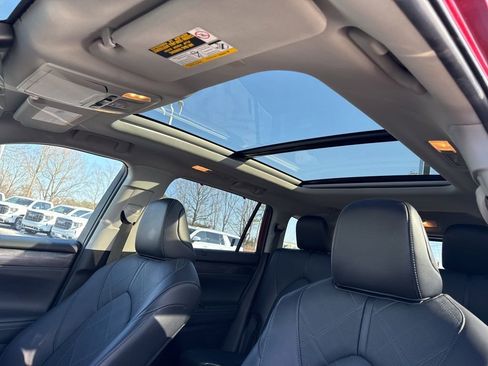Used 2022 Toyota Highlander Platinum image 10