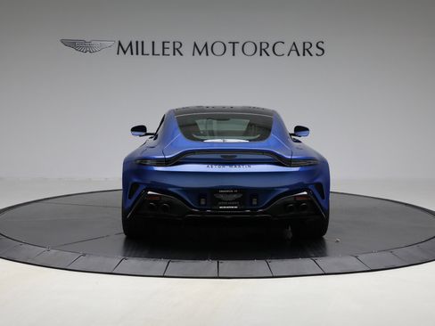 Used 2025 Aston Martin V8 Vantage Coupe image 6