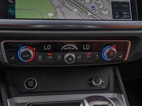 Certified 2025 Audi Q3 2.0T Premium Plus w/ Premium Plus Package image 17