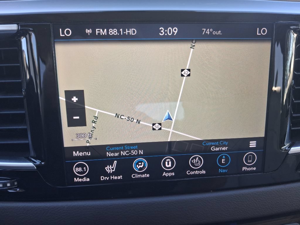 Used 2018 Chrysler Pacifica Touring-L Plus w/ Advanced Safetytec Group FWD image 9
