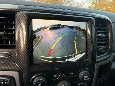 Used 2018 RAM 1500 Classic SLT image 13