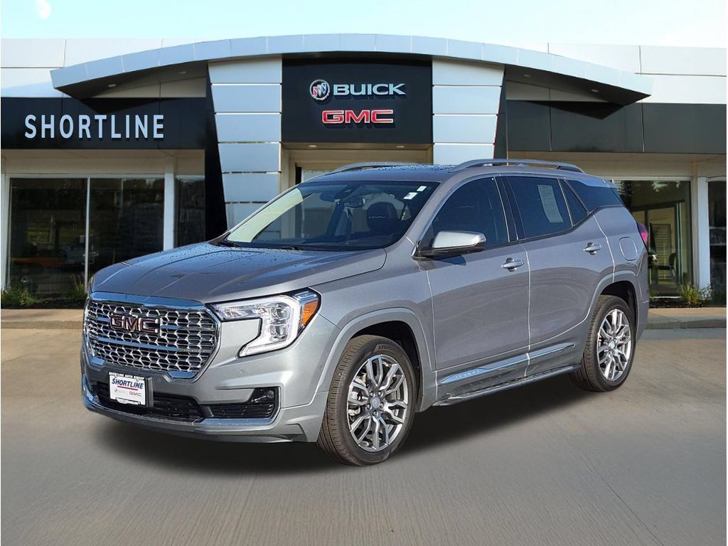 Used 2023 GMC Terrain Denali w/ Denali Premium Package AWD/4WD image 7