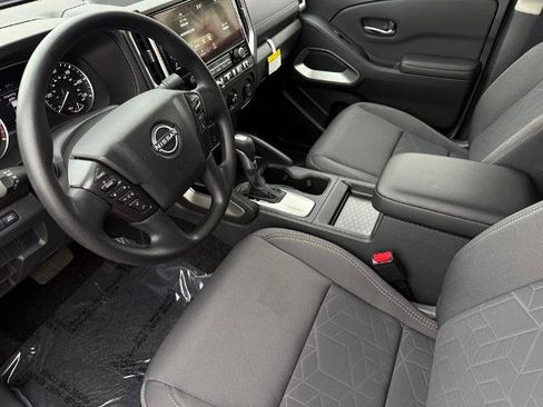 Certified 2025 Nissan Frontier SV RWD image 16