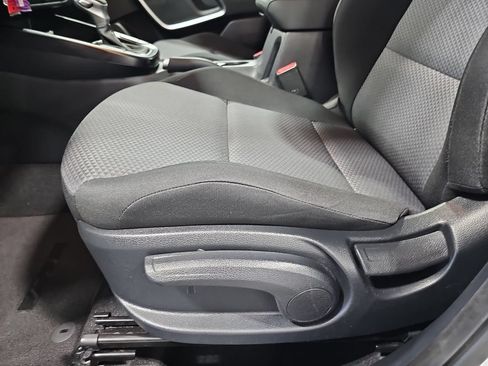 Certified 2025 Kia Soul LX w/ LX Technology Package FWD image 27