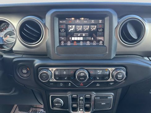 Used 2020 Jeep Gladiator Sport w/ Quick Order Package 24S AWD/4WD image 22