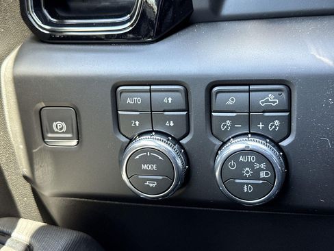 New 2026 GMC Sierra 1500 AT4X AWD/4WD image 16