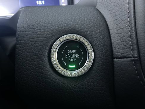 Certified 2023 GMC Yukon XL Denali image 9