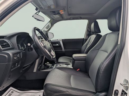 Used 2018 Toyota 4Runner SR5 Premium AWD/4WD image 9
