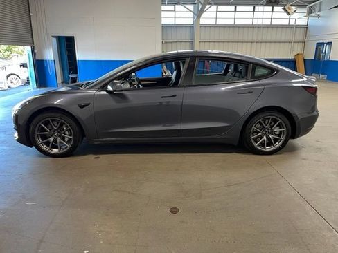 Used 2022 Tesla Model 3 Long Range AWD/4WD image 6