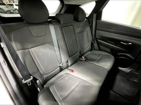 Used 2025 Hyundai Tucson SE AWD/4WD image 32
