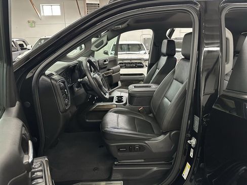 Used 2019 Chevrolet Silverado 1500 LT Trail Boss AWD/4WD image 16