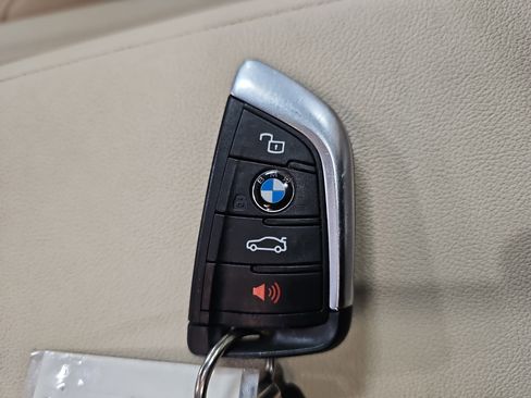 Used 2021 BMW 330i Sedan w/ Premium Package image 36