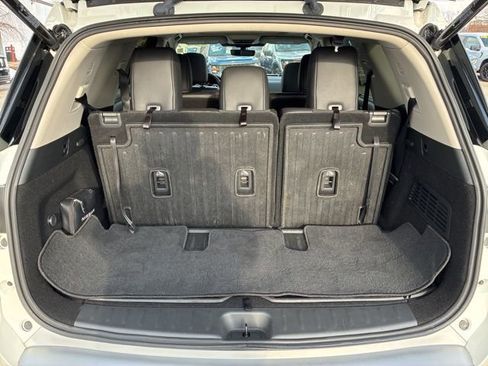Used 2024 Nissan Pathfinder Platinum w/ Cargo Package image 8