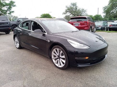 Used 2018 Tesla Model 3 Long Range image 3
