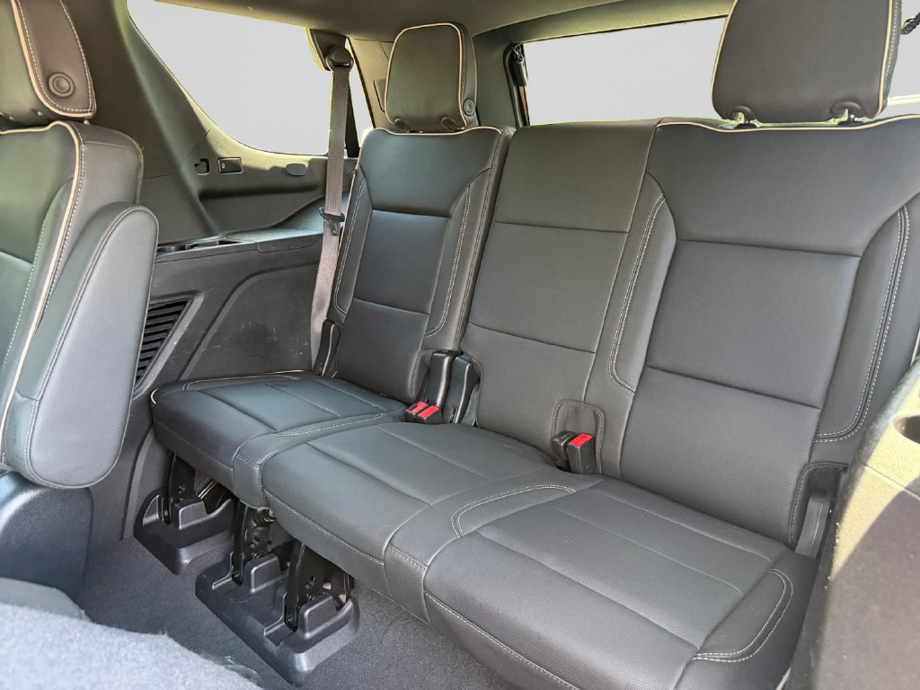 Used 2022 GMC Yukon SLT w/ SLT Luxury Package AWD/4WD image 18