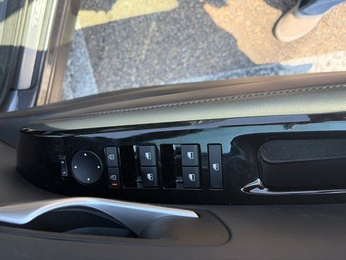 Used 2025 Hyundai Tucson Limited AWD/4WD image 10
