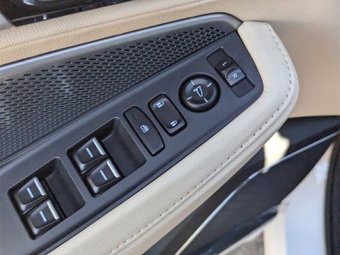 New 2026 Acura MDX SH-AWD image 17