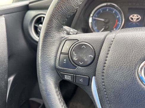 Used 2017 Toyota Corolla SE FWD image 12