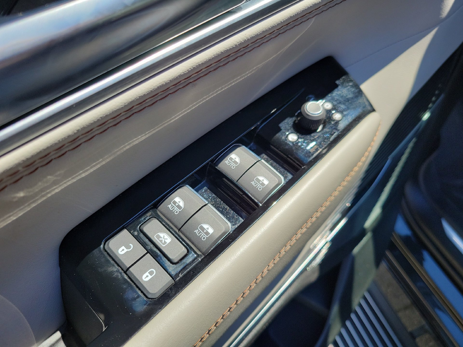 Used 2023 Jeep Grand Wagoneer 4WD image 25