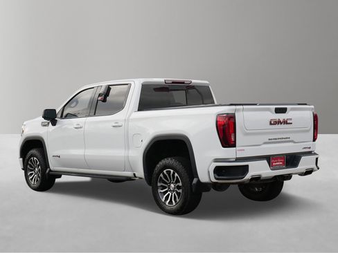 Used 2022 GMC Sierra 1500 AT4 w/ AT4 Preferred Package image 3