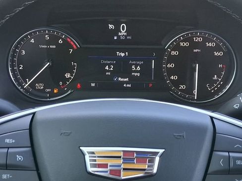 New 2026 Cadillac XT5 Luxury image 12