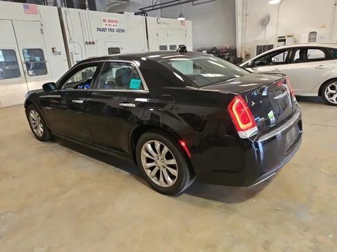 Used 2016 Chrysler 300 C AWD/4WD image 3