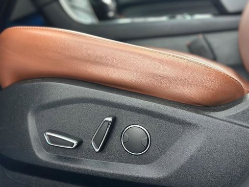 Used 2018 Ford Edge Titanium w/ Equipment Group 301A image 26