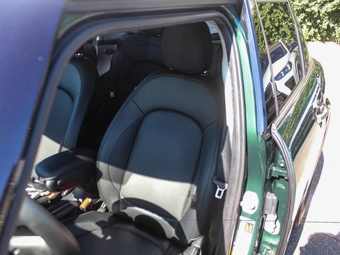 Used 2016 MINI Cooper 4-Door Hardtop FWD image 25